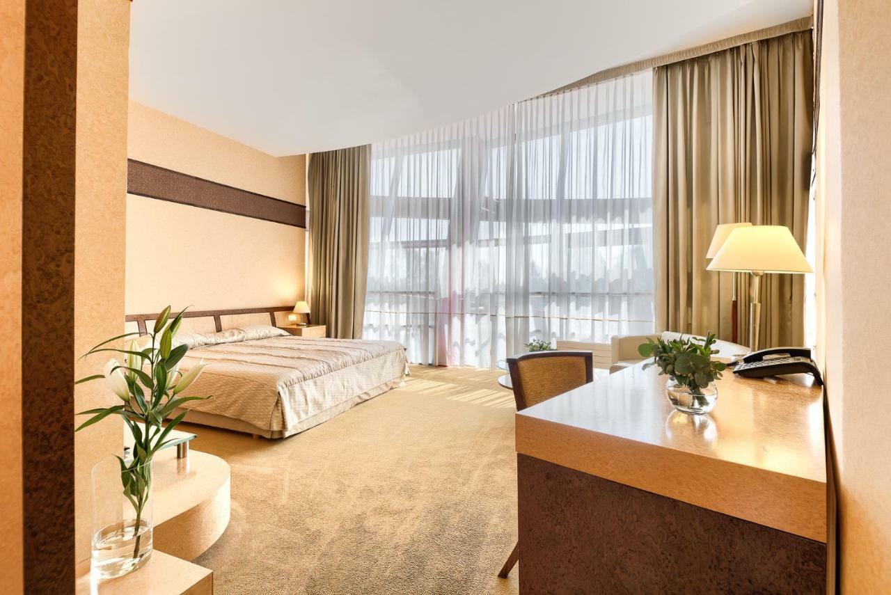 Hotel Olympic Wronki  Exteriör bild